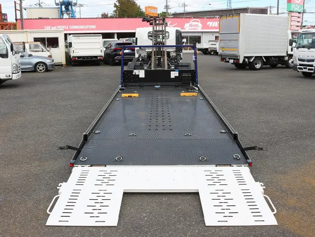 いすゞ エルフ 2RG-NPR88AN(2WD)の写真10