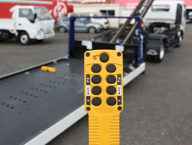 いすゞ エルフ 2RG-NPR88AN(2WD)の写真19