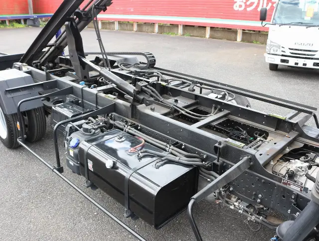 いすゞ エルフ 2RG-NPR88AN(2WD)の写真25