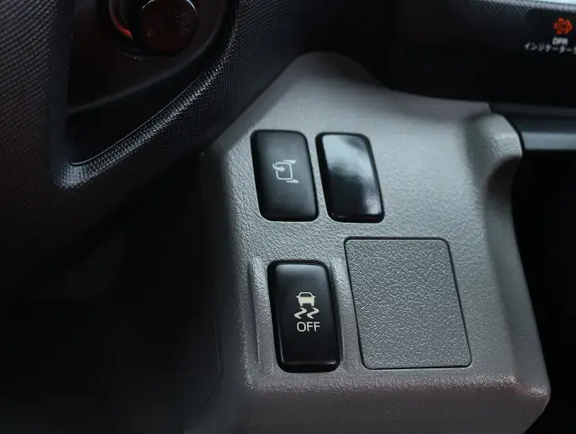 日野 デュトロ TPG-XZU710M(2WD)の写真39