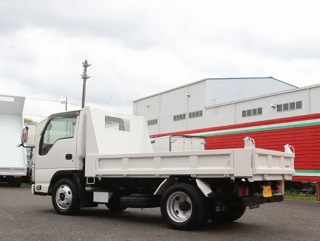 いすゞ エルフ TPG-NJR85AD(2WD)の写真7