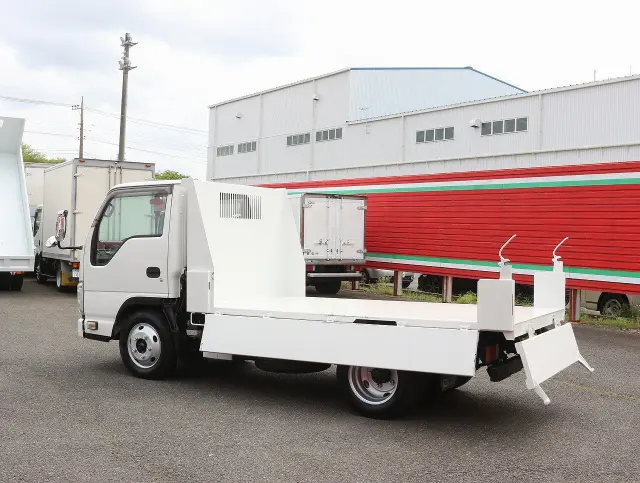 いすゞ エルフ TPG-NJR85AD(2WD)の写真15