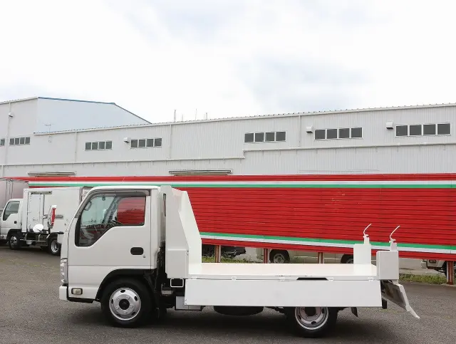 いすゞ エルフ TPG-NJR85AD(2WD)の写真16