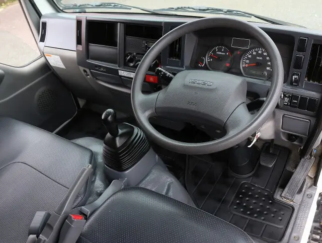 いすゞ エルフ TPG-NJR85AD(2WD)の写真34