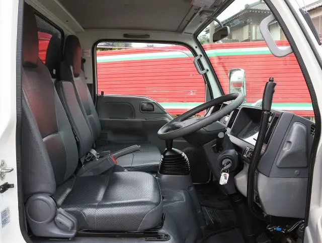 いすゞ エルフ TPG-NJR85AD(2WD)の写真35