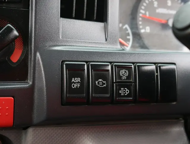 いすゞ エルフ TPG-NJR85AD(2WD)の写真43