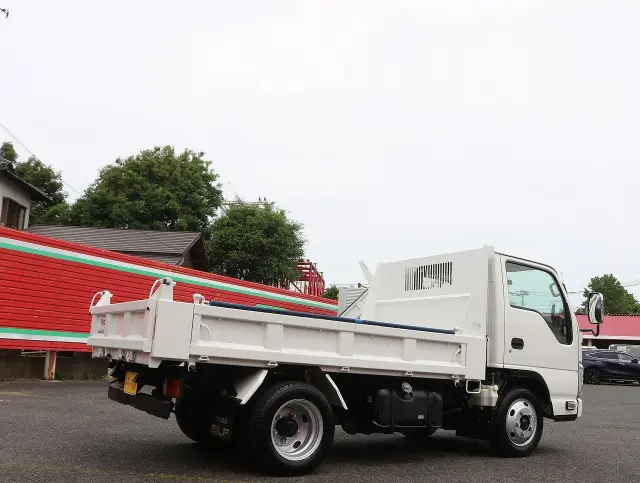 いすゞ エルフ TPG-NJR85AN(2WD)の写真6