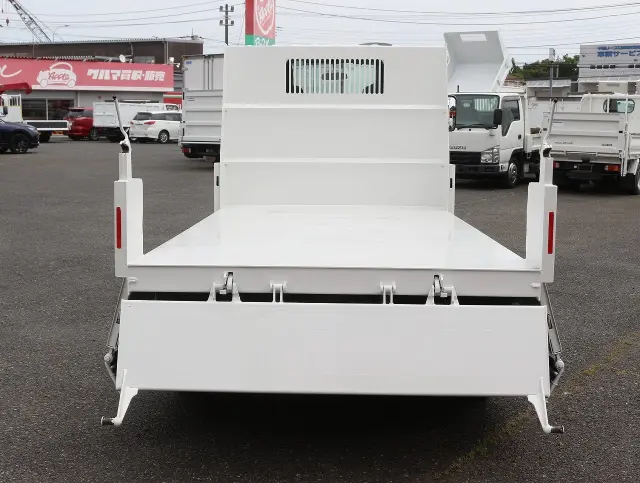 いすゞ エルフ TPG-NJR85AN(2WD)の写真15