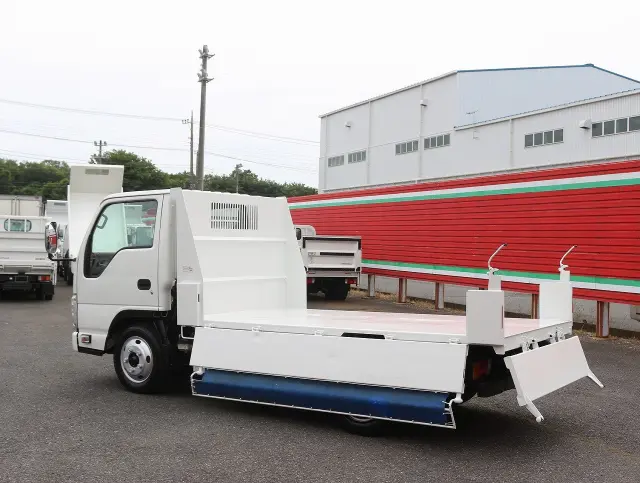 いすゞ エルフ TPG-NJR85AN(2WD)の写真16
