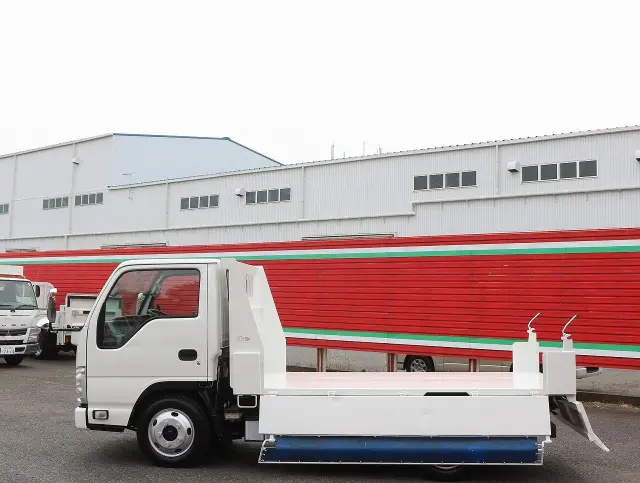 いすゞ エルフ TPG-NJR85AN(2WD)の写真17