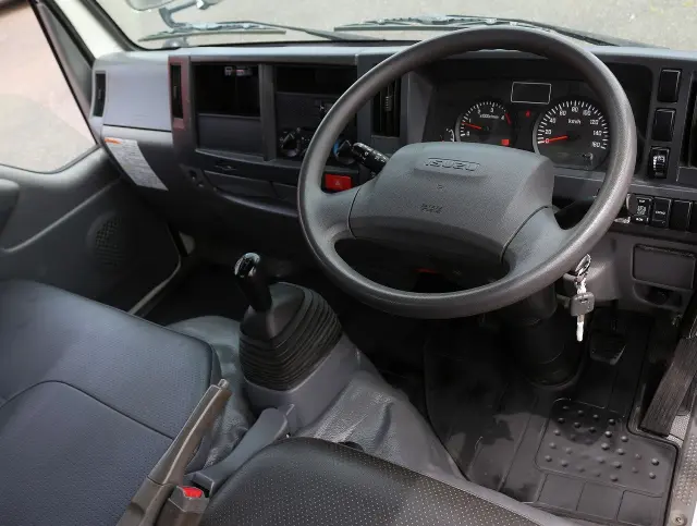いすゞ エルフ TPG-NJR85AN(2WD)の写真32