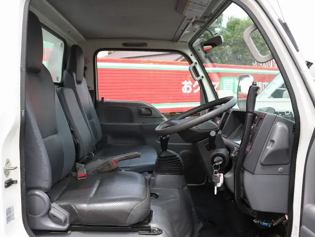 いすゞ エルフ TPG-NJR85AN(2WD)の写真33