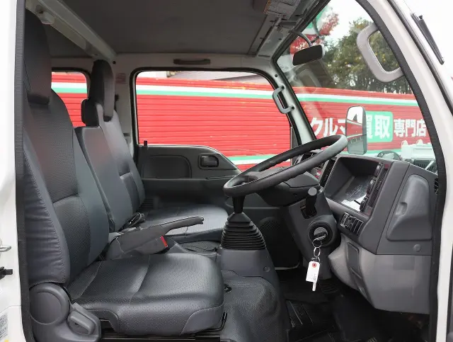 いすゞ エルフ TPG-NJS85A(4WD)の写真27