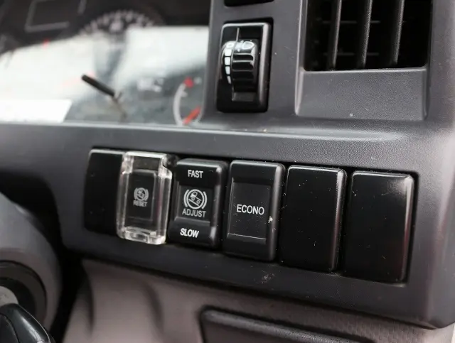 いすゞ エルフ TPG-NJS85A(4WD)の写真38