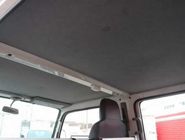 いすゞ エルフ TPG-NJS85A(4WD)の写真42