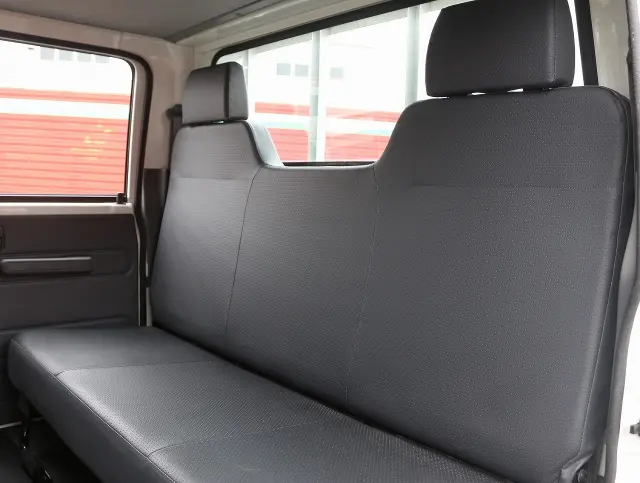 いすゞ エルフ TPG-NJS85A(4WD)の写真44