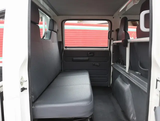 いすゞ エルフ TPG-NJS85A(4WD)の写真45