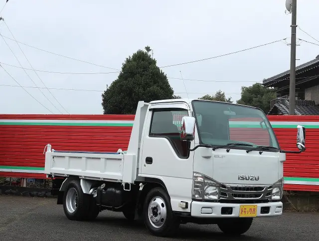 いすゞ エルフ BKG-NKR/8AN(2WD)の写真4