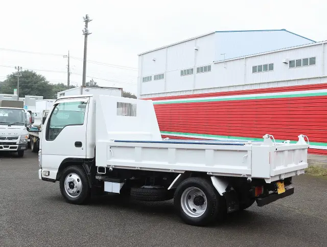 いすゞ エルフ BKG-NKR/8AN(2WD)の写真8