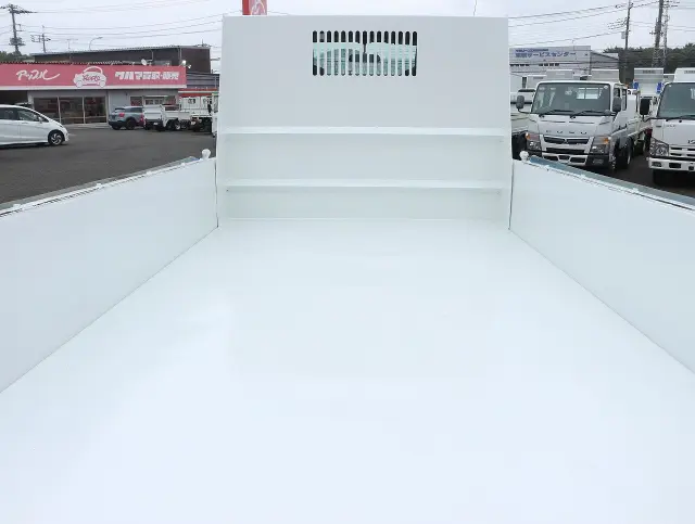 いすゞ エルフ BKG-NKR/8AN(2WD)の写真12