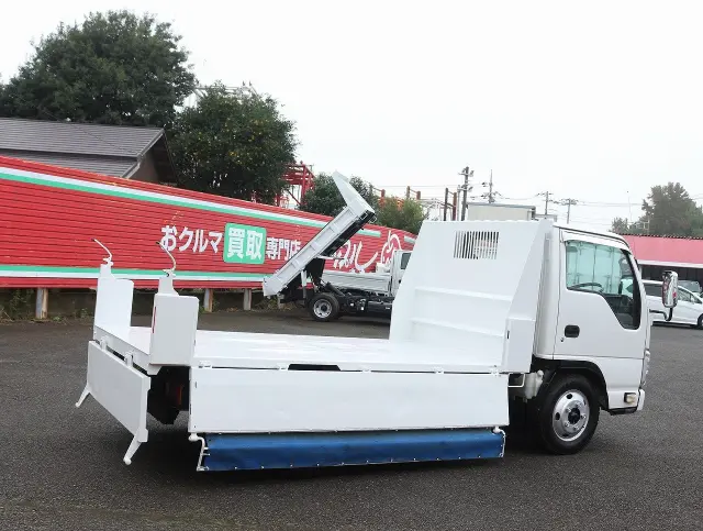 いすゞ エルフ BKG-NKR/8AN(2WD)の写真14