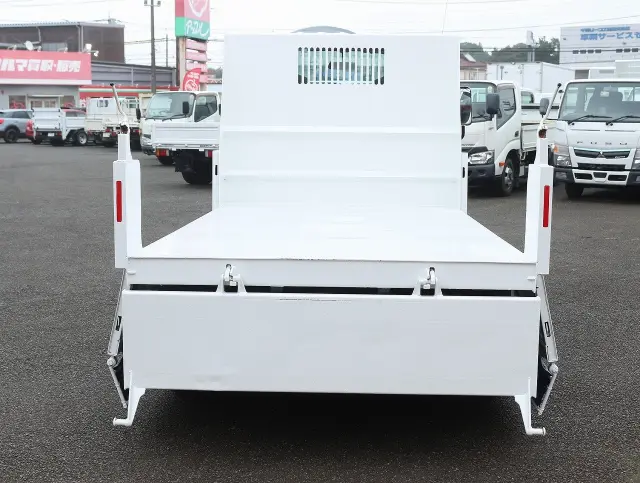 いすゞ エルフ BKG-NKR/8AN(2WD)の写真15