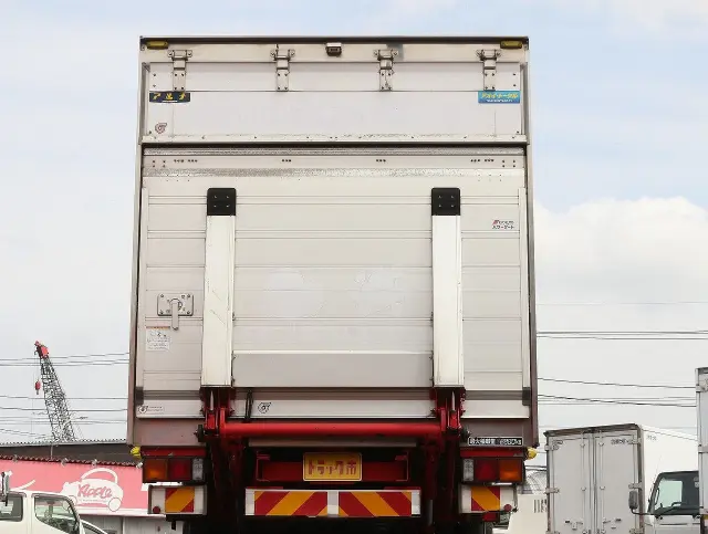 三菱 ファイター TKG-FK64F(2WD)の写真9