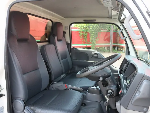 いすゞ エルフ TPG-NJR85A(2WD)の写真35