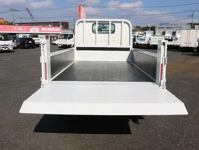 日野 デュトロ 2RG-XZU605M(2WD)の写真9