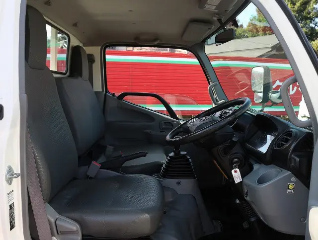 日野 デュトロ 2RG-XZU605M(2WD)の写真35