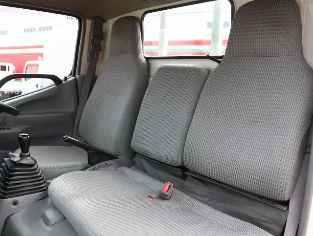 日野 デュトロ TKG-XZU605M(2WD)の写真47