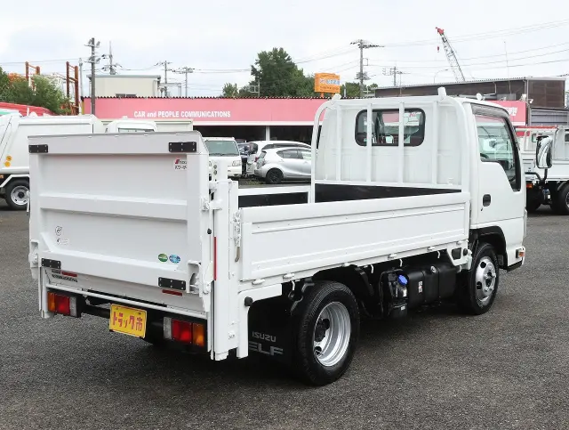 いすゞ エルフ 2RG-NJR85A(2WD)の写真2