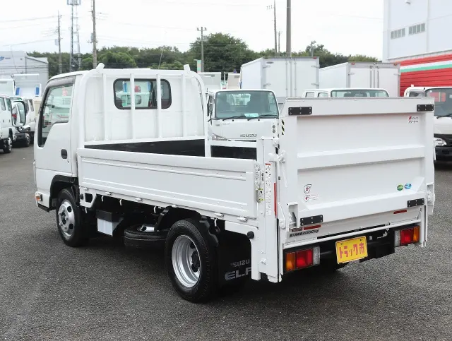 いすゞ エルフ 2RG-NJR85A(2WD)の写真22