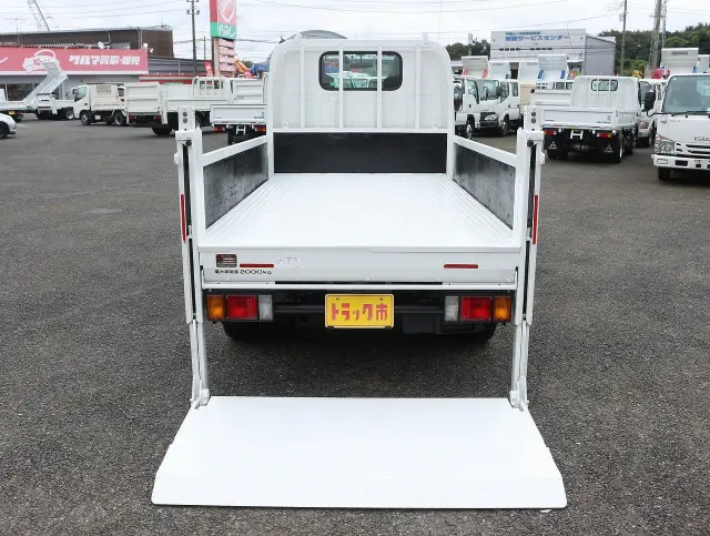 いすゞ エルフ 2RG-NJR85A(2WD)の写真25