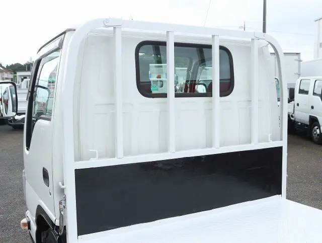 いすゞ エルフ 2RG-NJR85A(2WD)の写真28