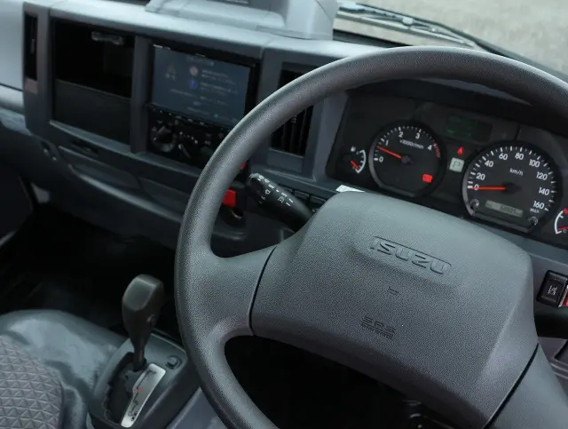 いすゞ エルフ 2RG-NJR85A(2WD)の写真36