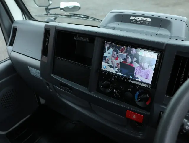いすゞ エルフ 2RG-NJR85A(2WD)の写真38