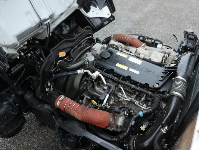 いすゞ エルフ 2RG-NJR85A(2WD)の写真49