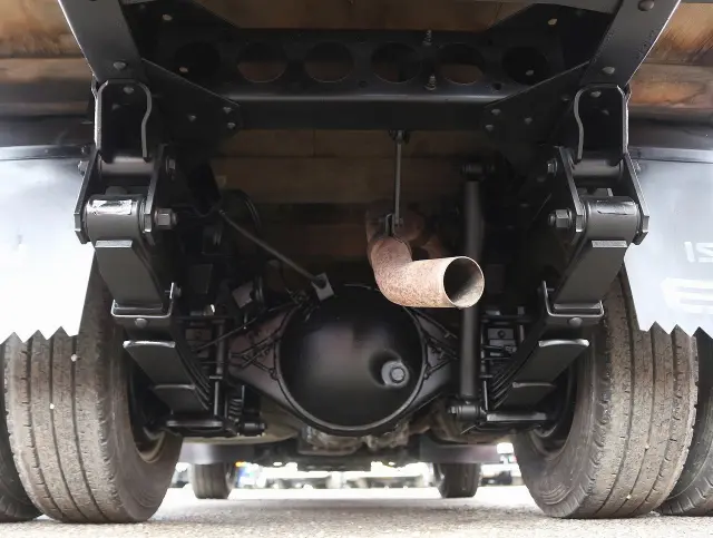 いすゞ エルフ TRG-NJS85A(4WD)の写真45