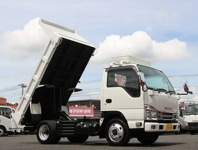 いすゞ エルフ TKG-NKS85AD(4WD)の写真17