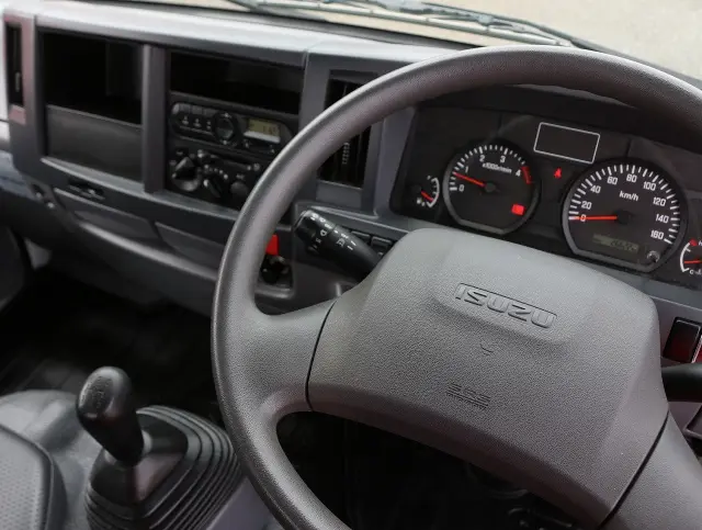 いすゞ エルフ TKG-NKS85AD(4WD)の写真31