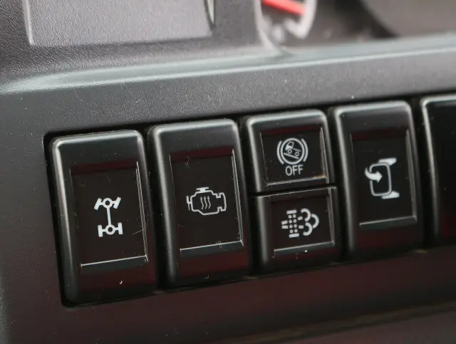 いすゞ エルフ TKG-NKS85AD(4WD)の写真36