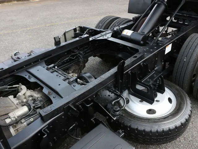 いすゞ エルフ TKG-NKS85AD(4WD)の写真45