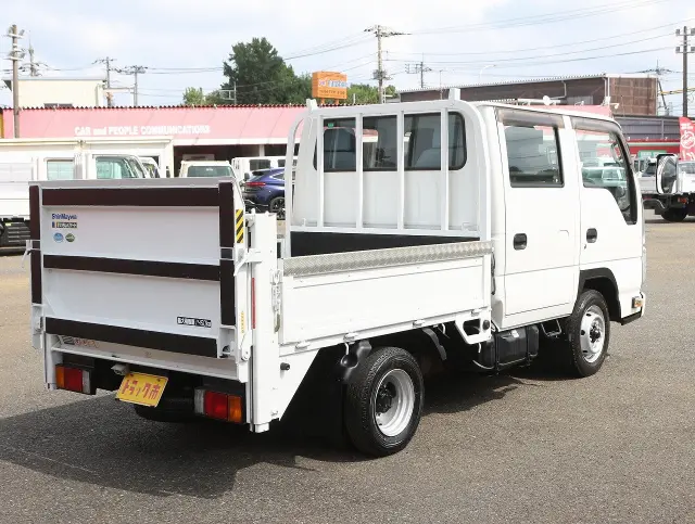 いすゞ エルフ TRG-NHR85A(2WD)の写真2