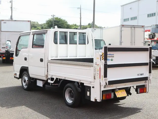 いすゞ エルフ TRG-NHR85A(2WD)の写真22
