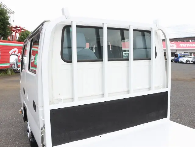 いすゞ エルフ TRG-NHR85A(2WD)の写真28