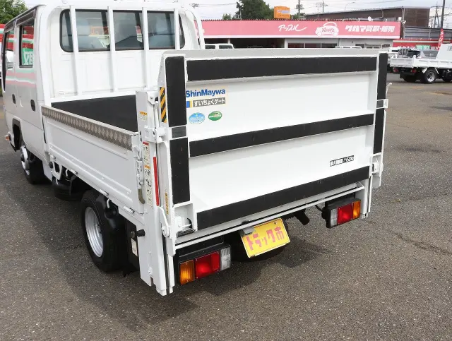 いすゞ エルフ TRG-NHR85A(2WD)の写真29