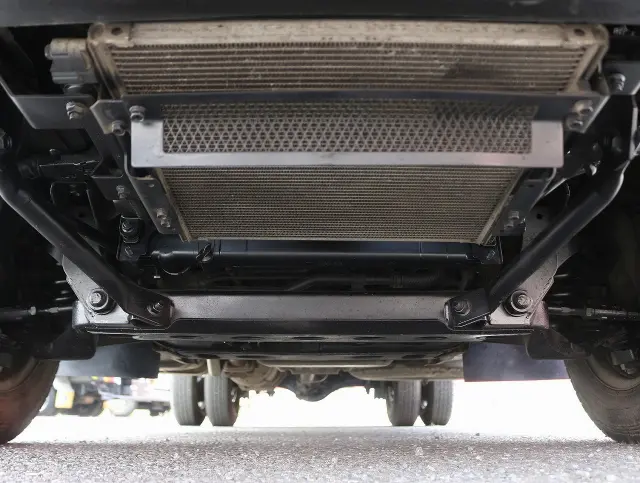 いすゞ エルフ TRG-NHR85A(2WD)の写真47