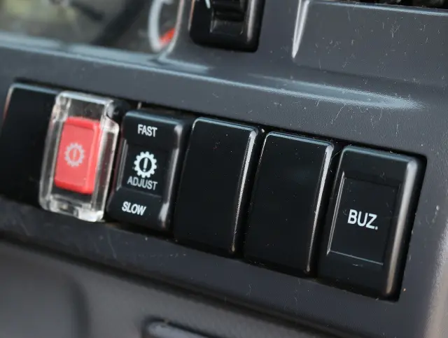 いすゞ エルフ TPG-NHR85AN(2WD)の写真41