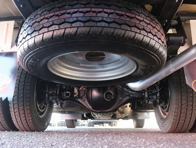 いすゞ エルフ TPG-NHR85AN(2WD)の写真49